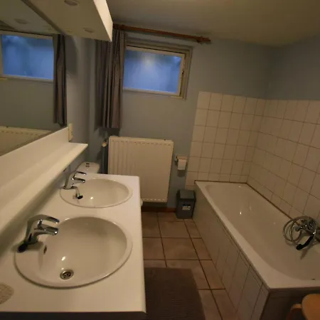 In Xhoffraix With Garden Longfaye